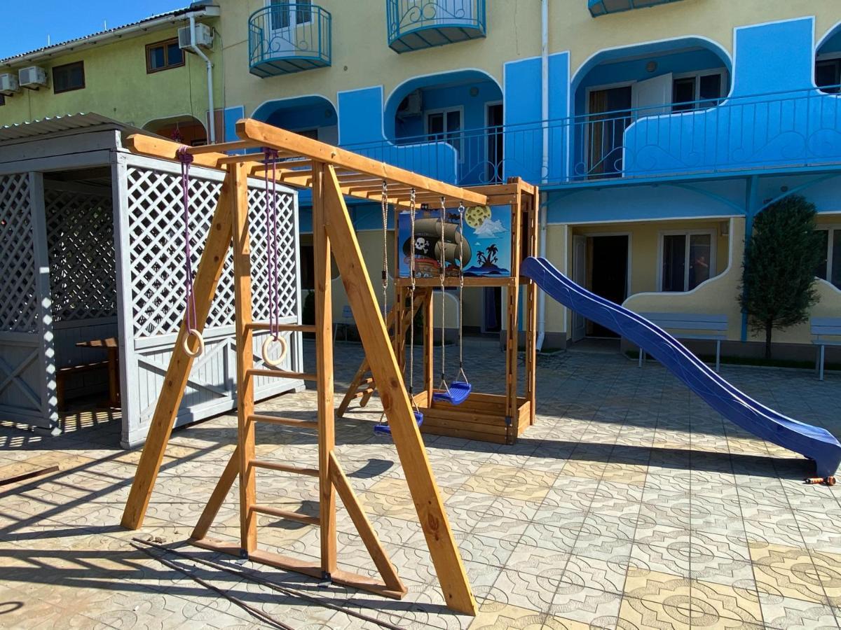 Aquamarin Hotel Zatoka Exterior photo