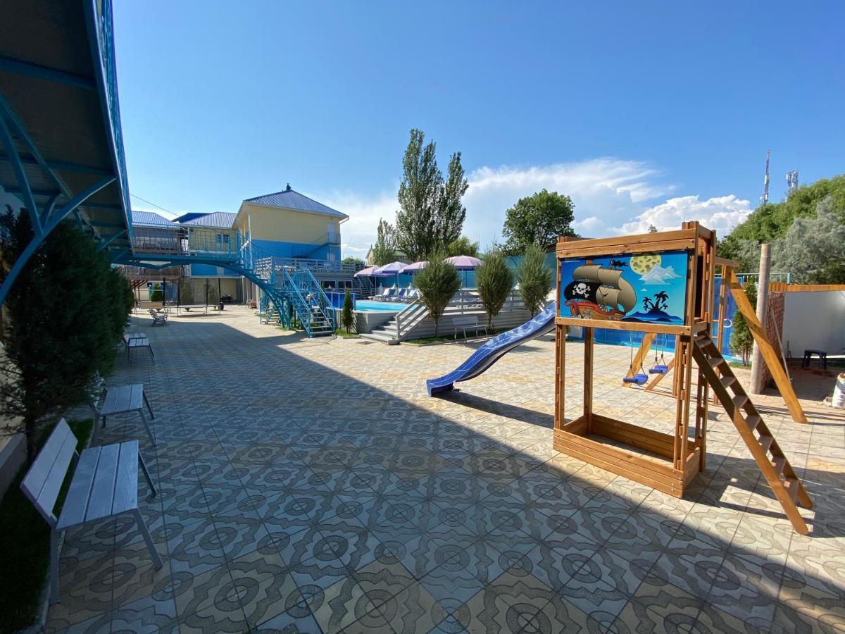 Aquamarin Hotel Zatoka Exterior photo